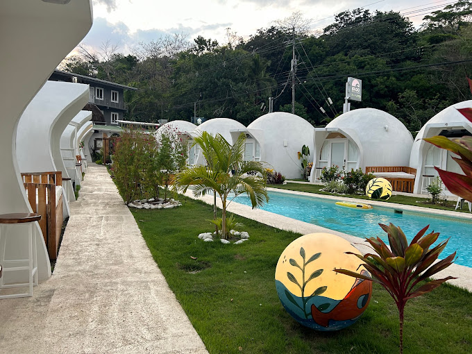 Beachfront Hotels in | Igloo Beach Lodge Manuel Antonio