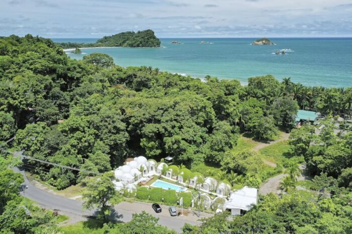 Igloo Beach Lodge Manuel Antonio | Beachfront Hotel