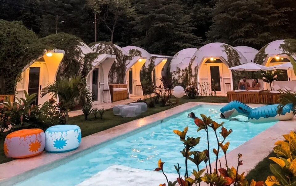 Igloo Beach Lodge among the best hotels in Costa Rica near Manuel Antonio