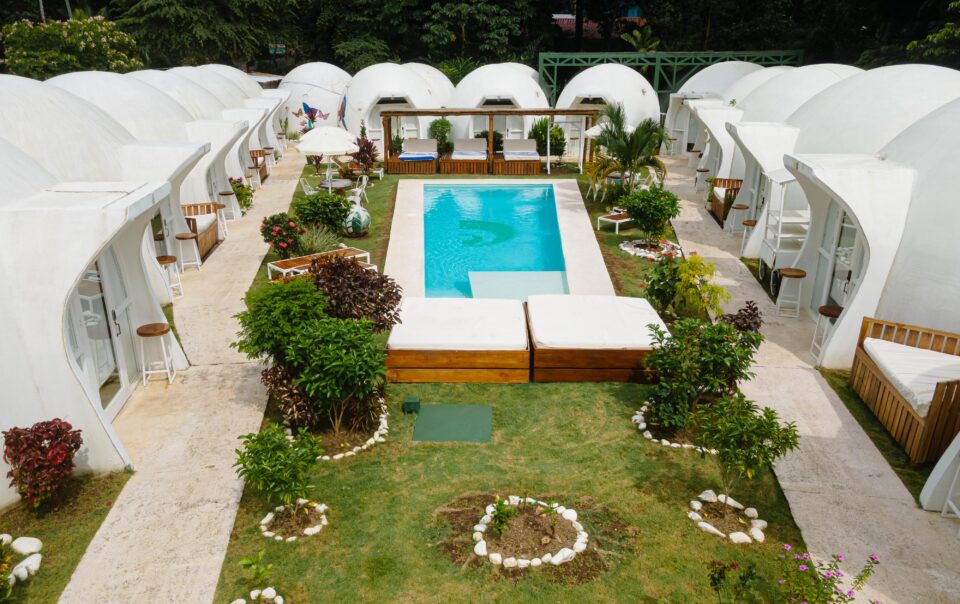 Beachfront Hotels in | Igloo Beach Lodge Manuel Antonio